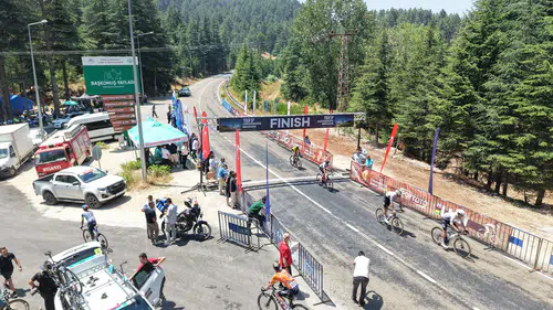 Kahramanmaraş'ta 145 km'lik zorlu etapta nefes kesen bisiklet yarışı yapıldı