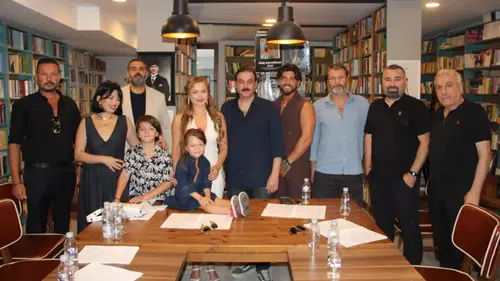 Ufuk Özkan’lı “Ahval: Karanlığın Esiri” Geliyor