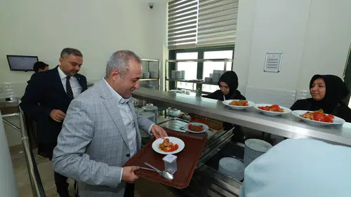 Milletvekili Karatutlu’dan Onikişubat Belediyesi’ne Ziyaret