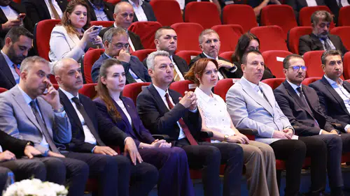 Rektör Yardımcısı Erşahan Dirençli Şehirler Zirvesi'ne Katıldı