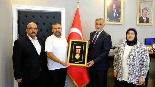 Kahraman Gazilere Övünç Madalyası Takdim Edildi