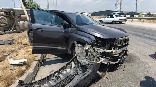 Kahramanmaraş’ta iki araç çarpıştı: 3 yaralı