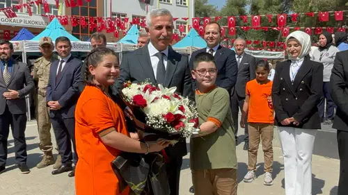 İlk Ders Ziliyle Birlikte Vali Ünlüer’den Mesaj Geldi