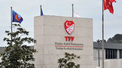 PFDK, Okan Buruk’a 1 Maç Men ve 100 Bin TL Ceza Verdi!