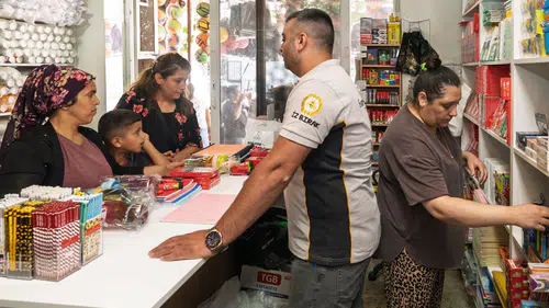 Çocuklara kırtasiye desteği, ailelere nefes