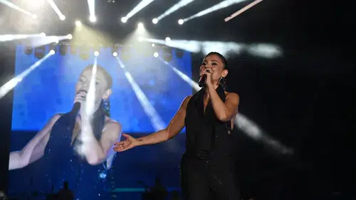 Merve Özbey Kahramanmaraş’ta Sahne Aldı