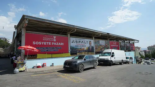 Sosyete Pazarı yeni adresinde hizmete başladı