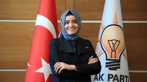 AK Parti Genel Başkan Yardımcısı Fatma Betül Sayan Kaya Tüm Görevlerinden Affını İstedi