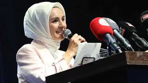 Bakan Göktaş'tan aile ve çocuklara 'hayırlı olsun' paylaşımı