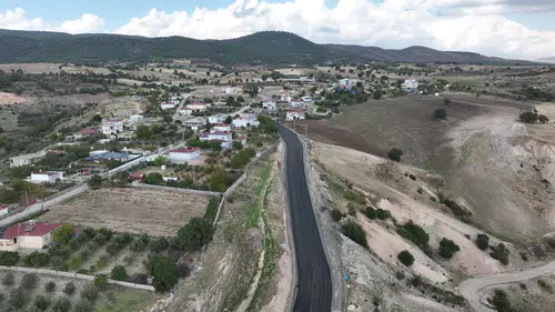 Söğütlü Mahallesi Yolunda Asfalt Çalışması