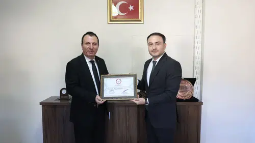 Mustafa Buluntu mazbatasını aldı: "Hedef güçlü şehir"