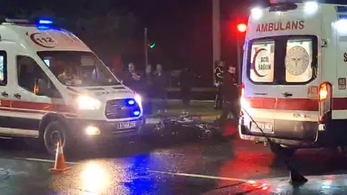 Hafif Ticari Araç ile Motosiklet Çarpıştı: 2 Kişi Hayatını Kaybetti!