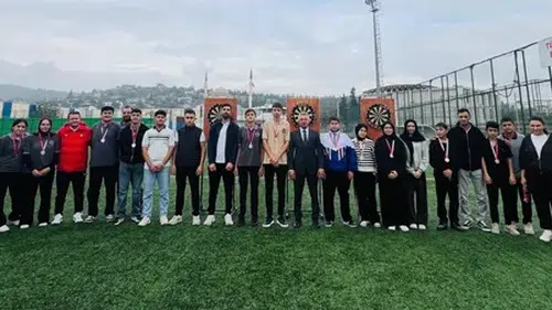 Türkoğlu’nda 48 sporcu dart birinciliğinde yarıştı