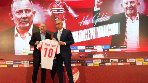 A Milli için 4 yıllığa imza attı... Sergen Yalçın'ın A Takımı belli oldu