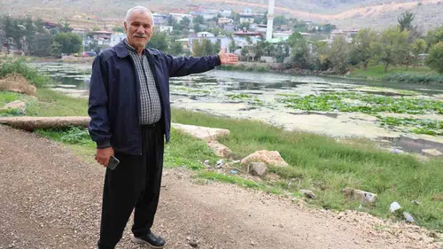 Pazarcık’ta nilüfer göllerini çöpler tehdit ediyor