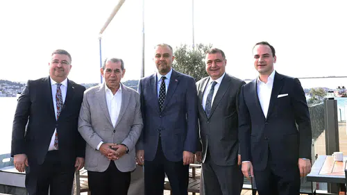 Hanifi Toptaş’tan Dursun Özbek’e Kahramanmaraş Hediyesi