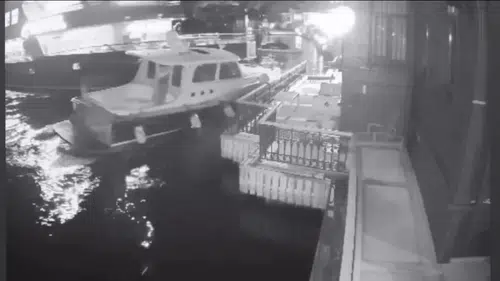 Derin Mermerci’nin Kandilli’deki Yalısına Yolcu Vapuru Çarptı