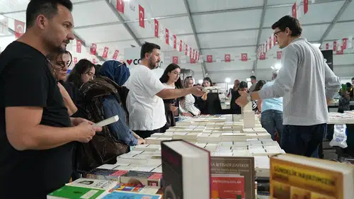 Kahramanmaraş Kitap Fuarı’nda Dokuzuncu Gün Yoğunluğu