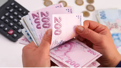 Asgari ücrette gözler 2027’de: Karakaş oran verdi