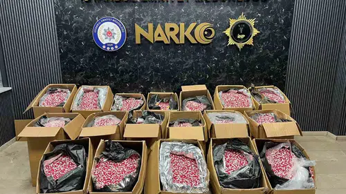 Araç Operasyonunda 1 Milyon 642 Bin Hap Yakalandı