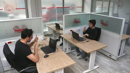 AİLEM Engelsiz ile 335 bin 288 çağrıya çeviri desteği