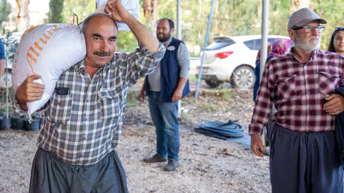 Çiftçinin omuzundaki yük ağır! Maliyetler azaltılmalı
