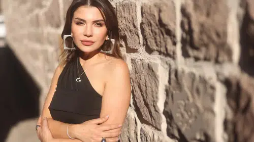 Şira’dan 10’uncu Tekli Vefasız: Haftada 6 Gün Sahnede