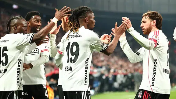 Beşiktaş, Türkiye Kupası'nda Yarı Finale Yükseldi! (Beşiktaş 3-0 Alanyaspor)
