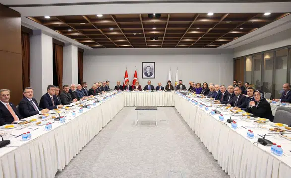 AK Parti Genel Merkezi'nde yerel yönetimler istişaresi
