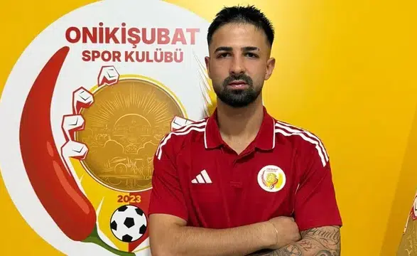 Bilinci kapanan futbolcu dakikalarca sedye ve ambulans bekledi