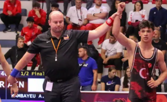 Milli Güreşçi Avrupa Şampiyonası İçin Minderde