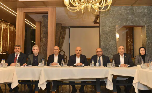 AK Parti Teşkilatından Geniş Katılımlı İstişare Toplantısı