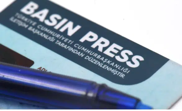 Basın kartını ibraz eden gazetecilerden ayrıca kimlik istenmeyecek