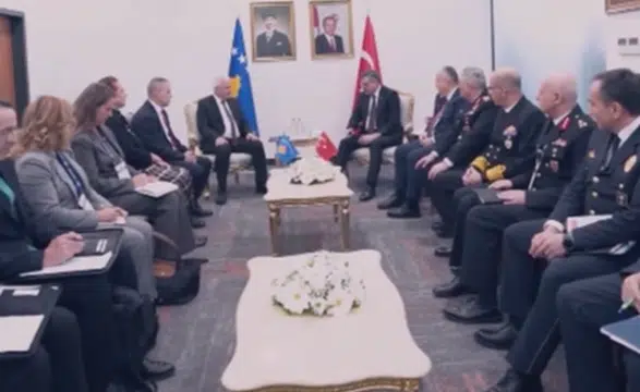 Bakan Çiftçi, Kosova'nın Tarım Bakanıyla SAHA'da Önemli Görüşme Gerçekleştirdi