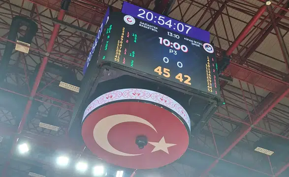 İstiklal Basketbol İlk Yarıyı Geride Kapat