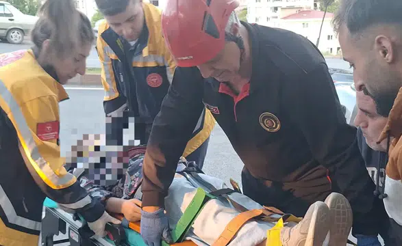 Onikişubat Ağcalı Yolunda Kaza: 4 Yaralı Kurtarıldı
