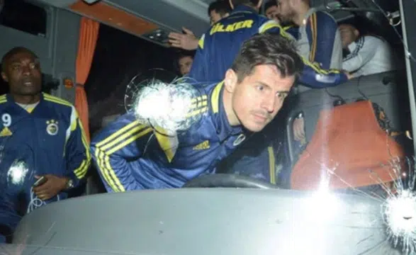 Bakan Gürlek'ten Flaş Açıklama: Fenerbahçe Otobüsüne Yapılan Saldırıyla İlgili Önemli Gelişmeler!
