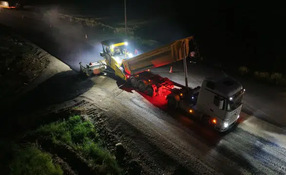 Elmalar Yolu'nda Asfalt Çalışmalarını Sürdürüyor!