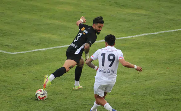 Play-Off Rövanşında İlk Yarı Eşitlikle Geçildi