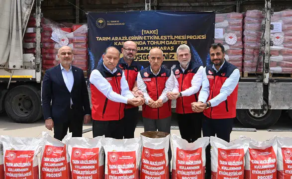 Kahramanmaraş'ta 120 üreticiye 47 ton yerli soya tohumu desteği sağlandı