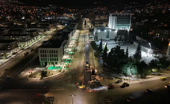 Kahramanmaraş'ta Azerbaycan Bulvarı'na konforlu yol çalışmaları sürüyor