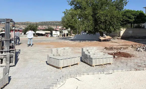Pazarcık Ufacıklı Mahallesi'nde 6 bin metrekare kilit parke yatırımı