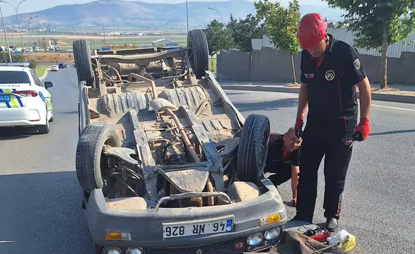 Kahramanmaraş'ta Takla Atan Otomobilde 2 Yaralı!