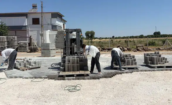 Kızkapanlı Taziye Evine 4 Bin Metrekare Parke İşlemi Başladı