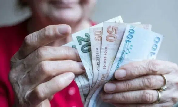 Çalışan Emeklilere SGK Uyarısı: Herkes Aynı Hakka Sahip Değil