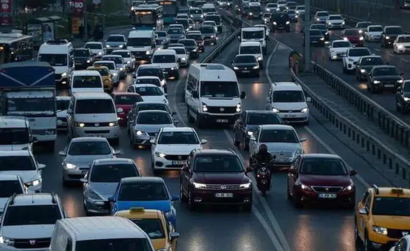 7 ayda 1,17 milyon taşıt trafiğe çıktı... Gri renk halen tercih sebebi