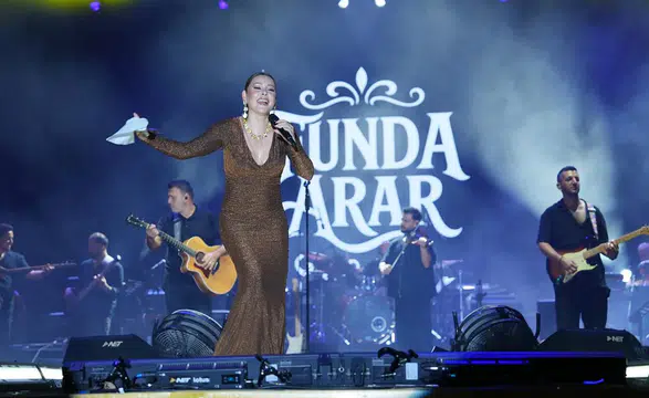 Kahramanmaraş Fuarı'nda Funda Arar, 100 bini aşkın dinleyiciyle coşkulu bir konser verdi