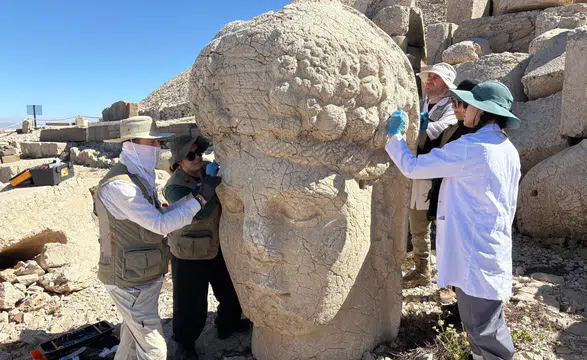 Nemrut Dağı'nda kapsamlı koruma... Heykeller nanoteknolojiyle güçlendiriliyor