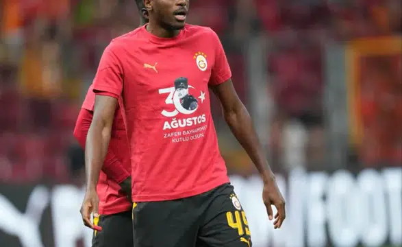 Galatasaray ile Göztepe Soyunma Odasına 1-1 Gitti