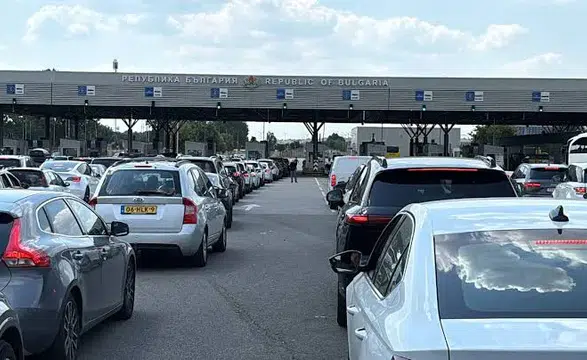 Gurbetçilerin Avrupa’ya Hüzünlü Dönüşü Başladı